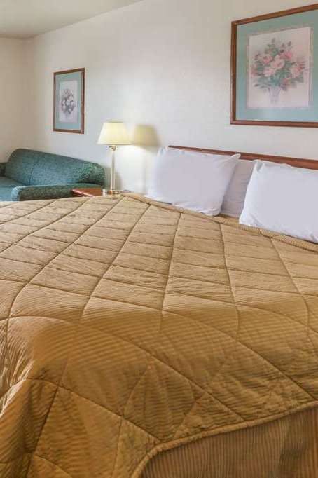 Hotel Travelodge Suites by Wyndham Newberg photo 1