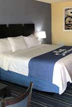 Hotel Days Inn by Wyndham Charles Town/Harpers Ferry photo 1