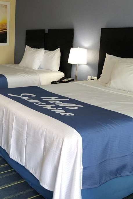 Hotel Days Inn by Wyndham Charles Town/Harpers Ferry photo 2