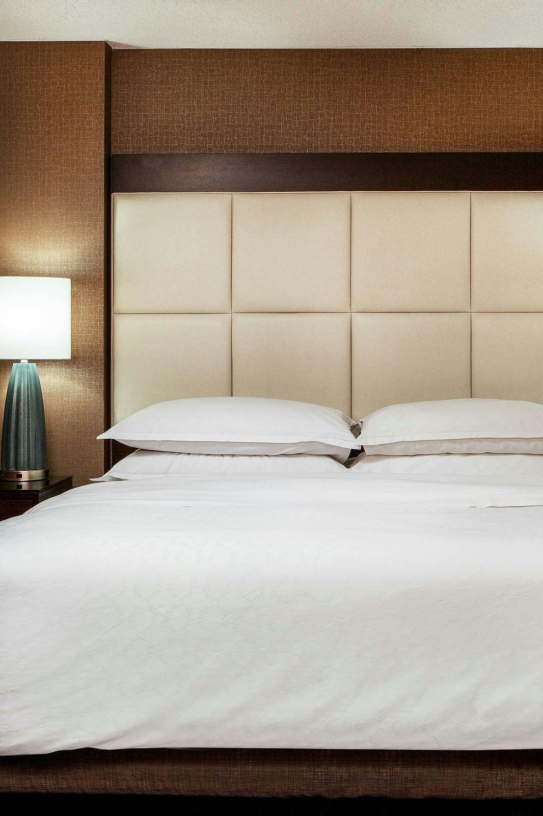 Hotel Hilton Kansas City Country Club Plaza photo 2