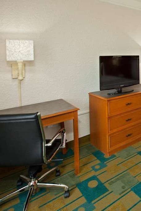 Hotel La Quinta Inn Ste BNA AP photo 3