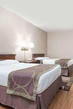 Hotel Super 8 Grayson photo 4