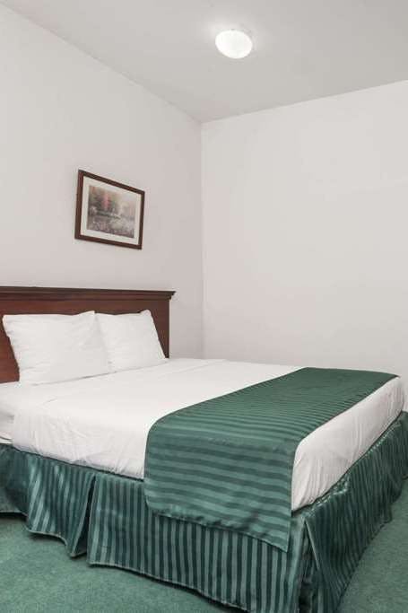 Hotel Super 8 by Wyndham Grayson photo 1