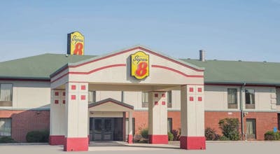 Super 8 by Wyndham Grayson