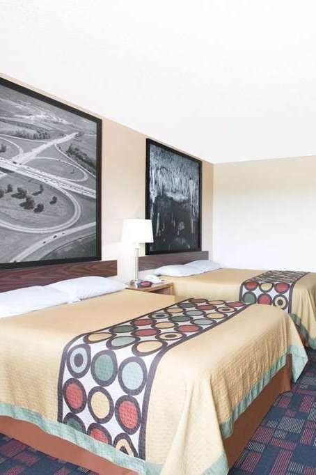Hotel Super 8 by Wyndham Boonville photo 2