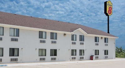 Super 8 by Wyndham Boonville