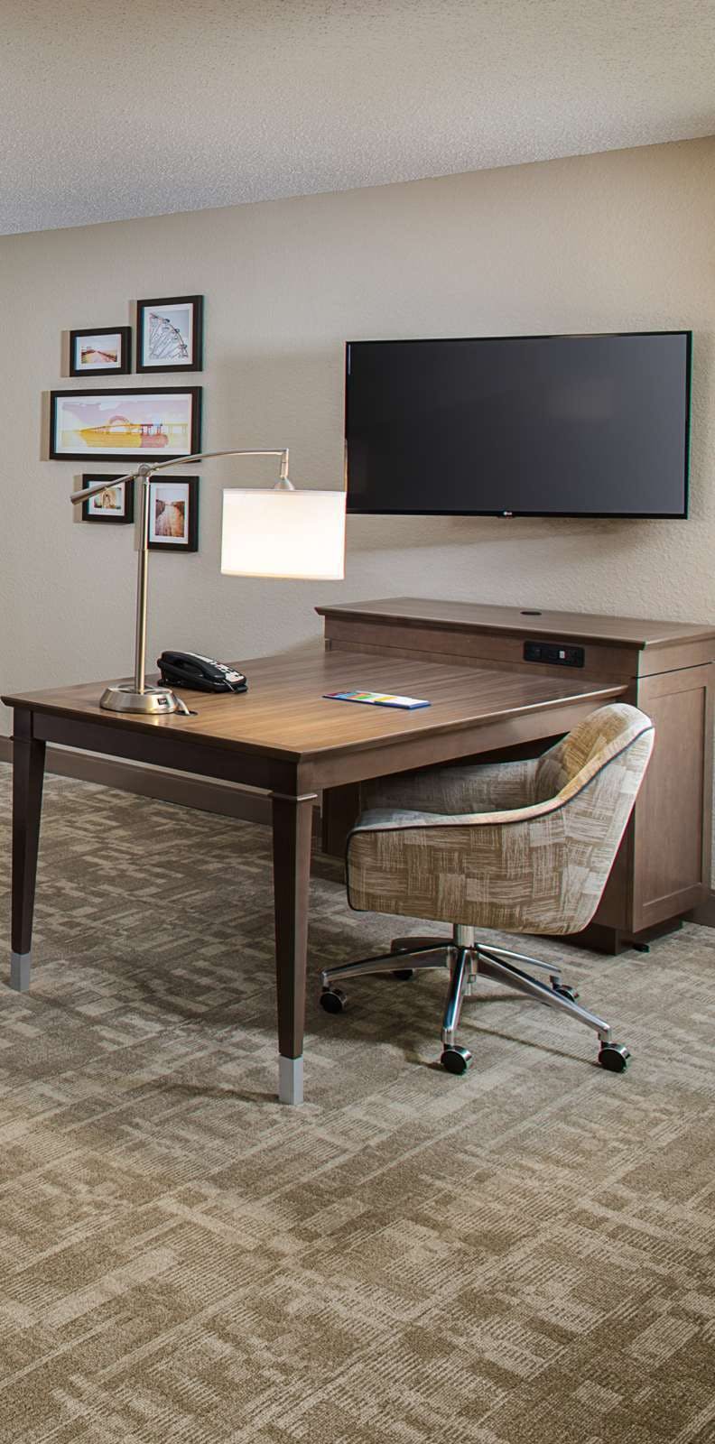 Hotel Hampton Inn Garden City photo 3