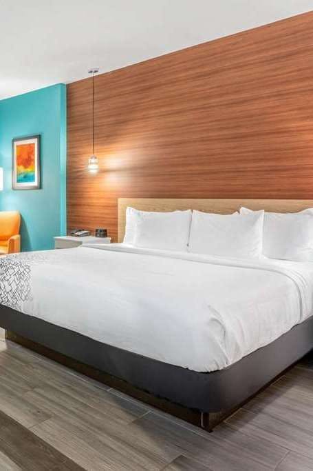 Hotel La Quinta Inn Ste OK City Arpt photo 1