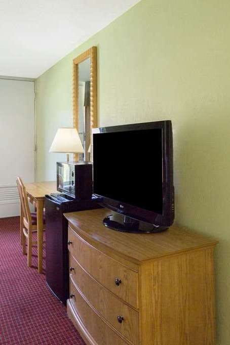 Hotel Days Inn by Wyndham Washington photo 3