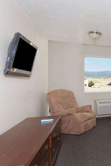 Hotel Days Inn Beaver photo 4