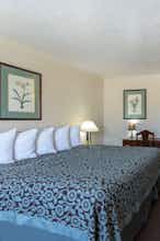 Hotel Days Inn Beaver photo 1