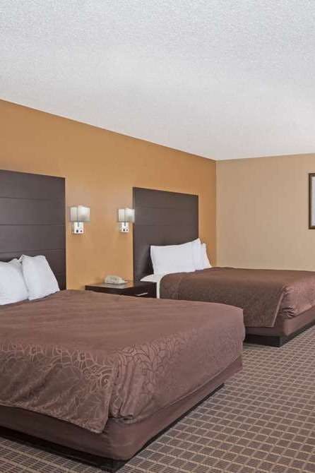 Hotel Howard Johnson by Wyndham Williams photo 2