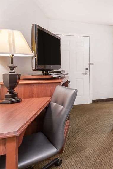 Hotel Baymont by Wyndham Duncan/Spartanburg photo 3