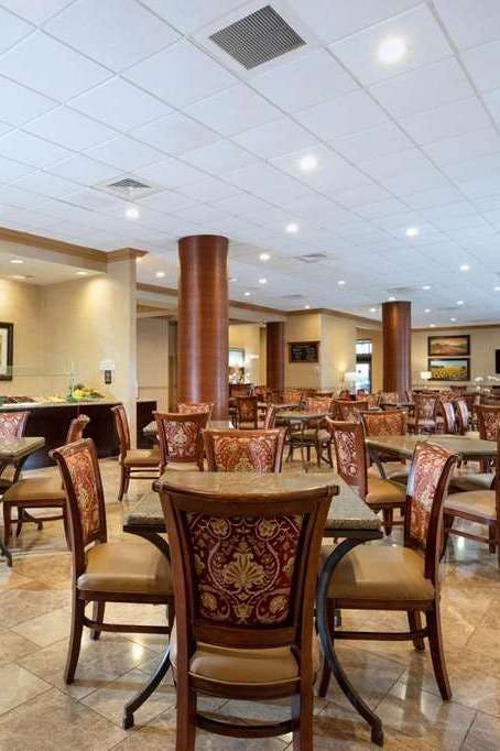 Hotel Hawthorn Palm Beach Airport photo 3