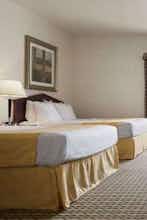 Hotel Days Inn and Suites ColumbusNE photo 2