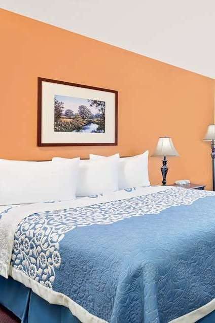 Hotel Days Inn Waynesboro photo 1