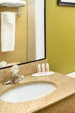 Hotel Super 8 St Clairsvll OH Wheel photo 4