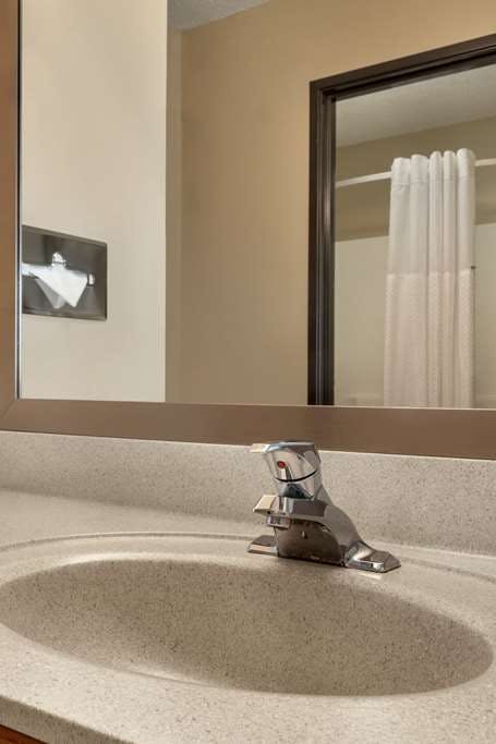 Hotel Super 8 by Wyndham Sioux Falls photo 3