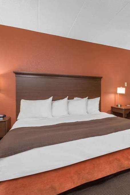 Hotel AmericInn Worthington photo 1