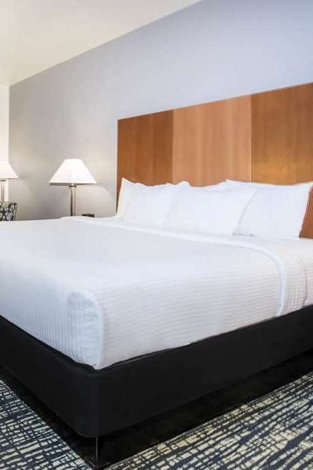 Hotel La Quinta Inn & Suites by Wyndham Morgantown photo 1