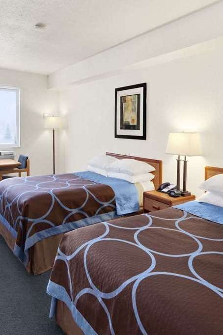 Hotel Super 8 by Wyndham Swift Current photo 2