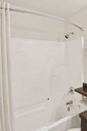 Hotel Super 8 by Wyndham Swift Current photo 3