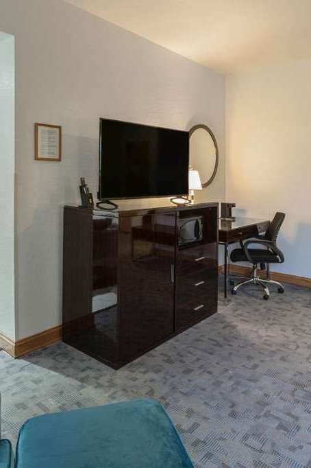 Hotel Super 8 Uniontown PA photo 4