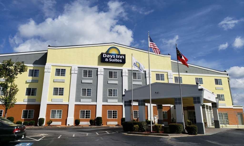 Days Inn and Suites Union City