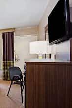 Hotel Super 8 by Wyndham Oklahoma/Frontier City photo 3