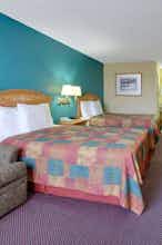 Hotel Baymont by Wyndham Terrell photo 2