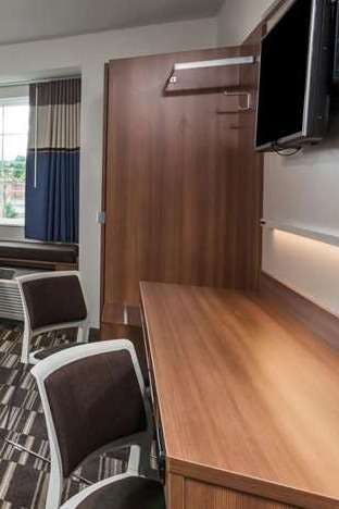 Hotel Microtel Inn & Suites by Wyndham Altoona photo 3