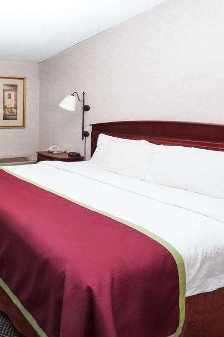 Hotel Baymont Michigan City photo 1