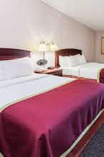Hotel Baymont Michigan City photo 2