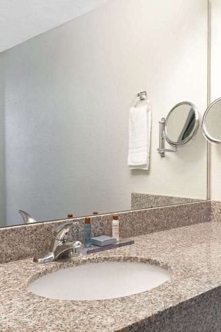 Hotel Hawthorn Extended Stay by Wyndham Richardson photo 3