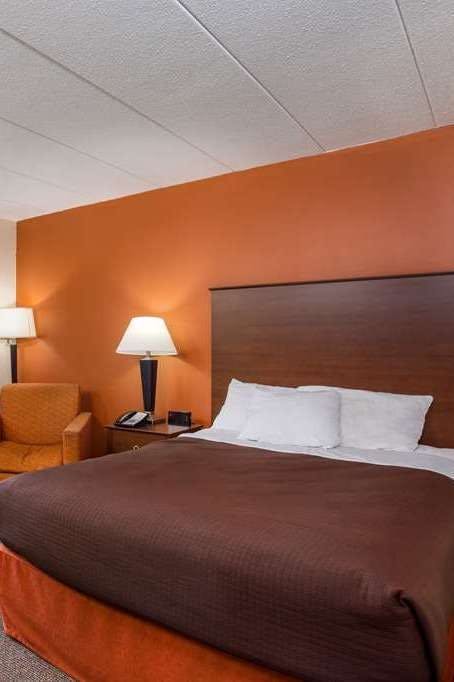 Hotel AmericInn by Wyndham Tomah photo 1