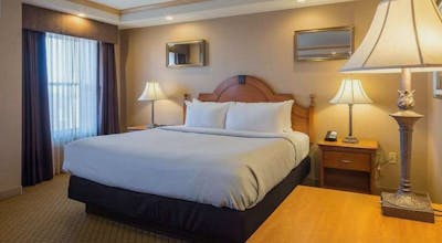 Ambassador Hotel Milwaukee, Trademark Collection by Wyndham