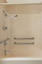 Hotel Super 8 by Wyndham Poplar Bluff Missouri photo 5