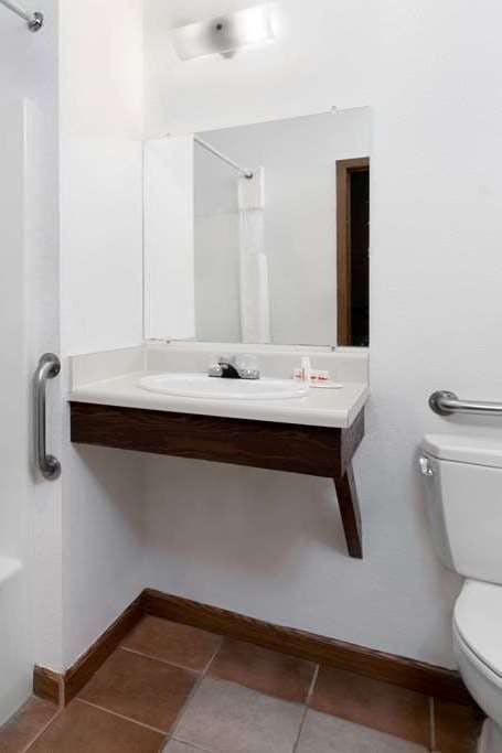 Hotel Super 8 by Wyndham Winner SD photo 4