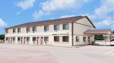 Super 8 by Wyndham Winner SD