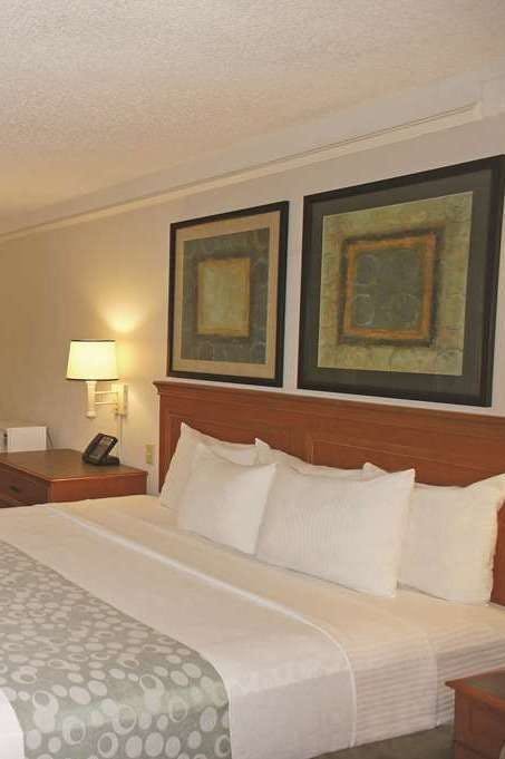 Hotel La Quinta Inn by Wyndham Pensacola photo 5