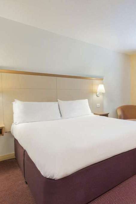 Hotel Days Inn by Wyndham Winchester M3 photo 1