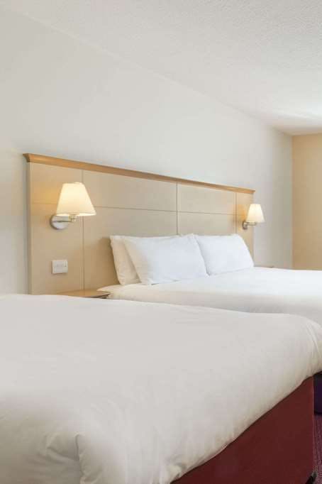 Hotel Days Inn by Wyndham Winchester M3 photo 2