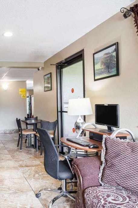 Hotel Super 8 by Wyndham Amsterdam photo 4