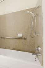Hotel Hawthorn Stes Irving DFW South photo 5
