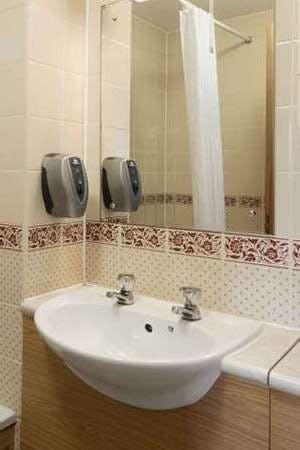 Hotel DI Tewkesbury Strensham photo 4