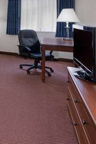 Hotel Baymont by Wyndham Howell/Brighton photo 4