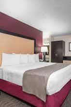 Hotel AmericInn by Wyndham Detroit Lakes photo 1
