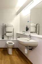 Hotel Days Inn Stansted Airport photo 3