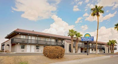 Days Inn & Suites by Wyndham Needles