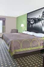 Hotel Super 8 by Wyndham Grand Prairie North photo 1